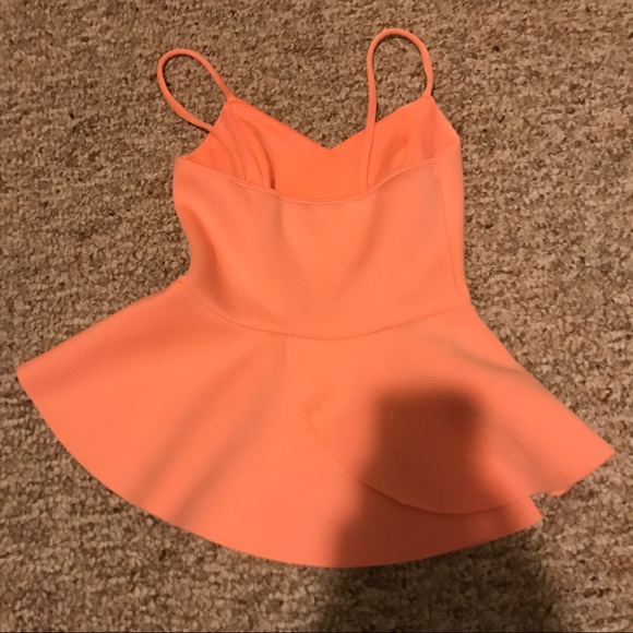 Charlotte Russe Sexy Peach Peplum Top - Picture 3 of 5